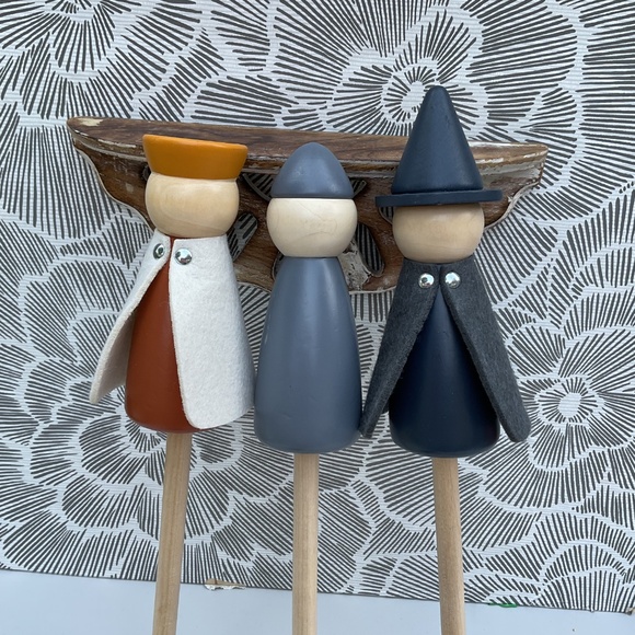 Collection of Scandinavian Wooden Show Puppets Figures King Knight Dragon Wizard - Picture 4 of 16